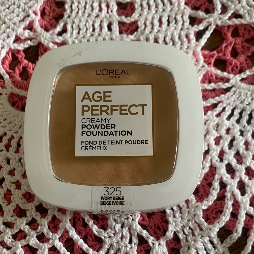 Age Perfect Creamy Powder Foundation — Ivory Beige (325) 69